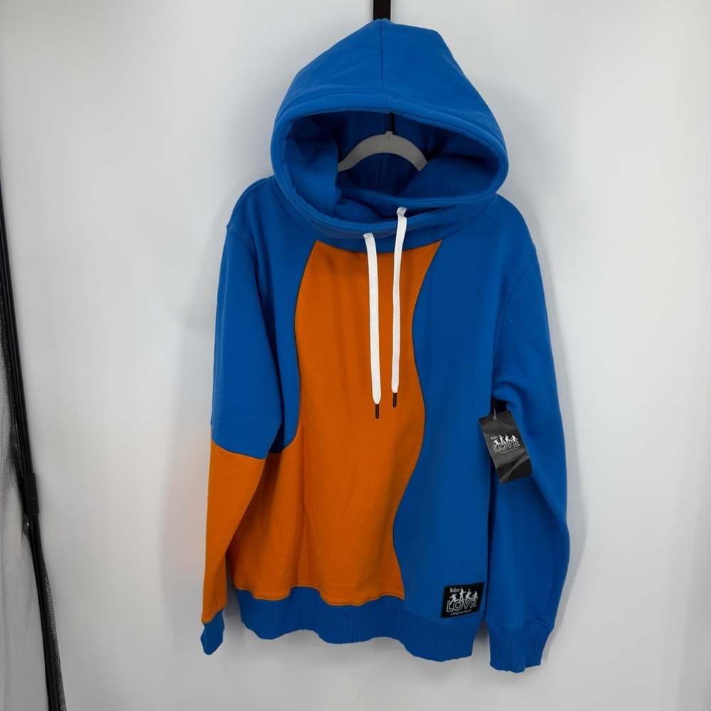 NWT‎ Cirque du soleil Beatles love Sweatshirt Lane
Detail- Hood-Blue/Orange XL
